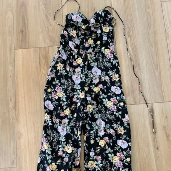 Abercrombie & Fitch Culotte Jumpsuit - Picture 1 of 3